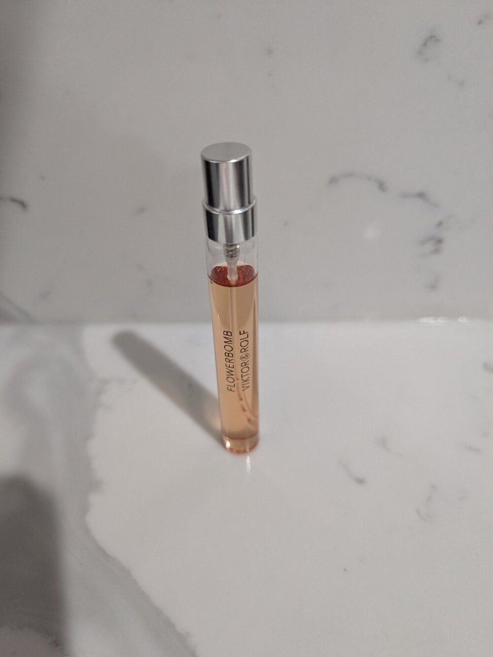 Viktor & Rolf flowerb discovery size